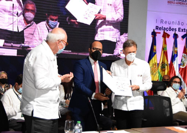 Firma del acuerdo entre organizaciones empresariales dominicanas