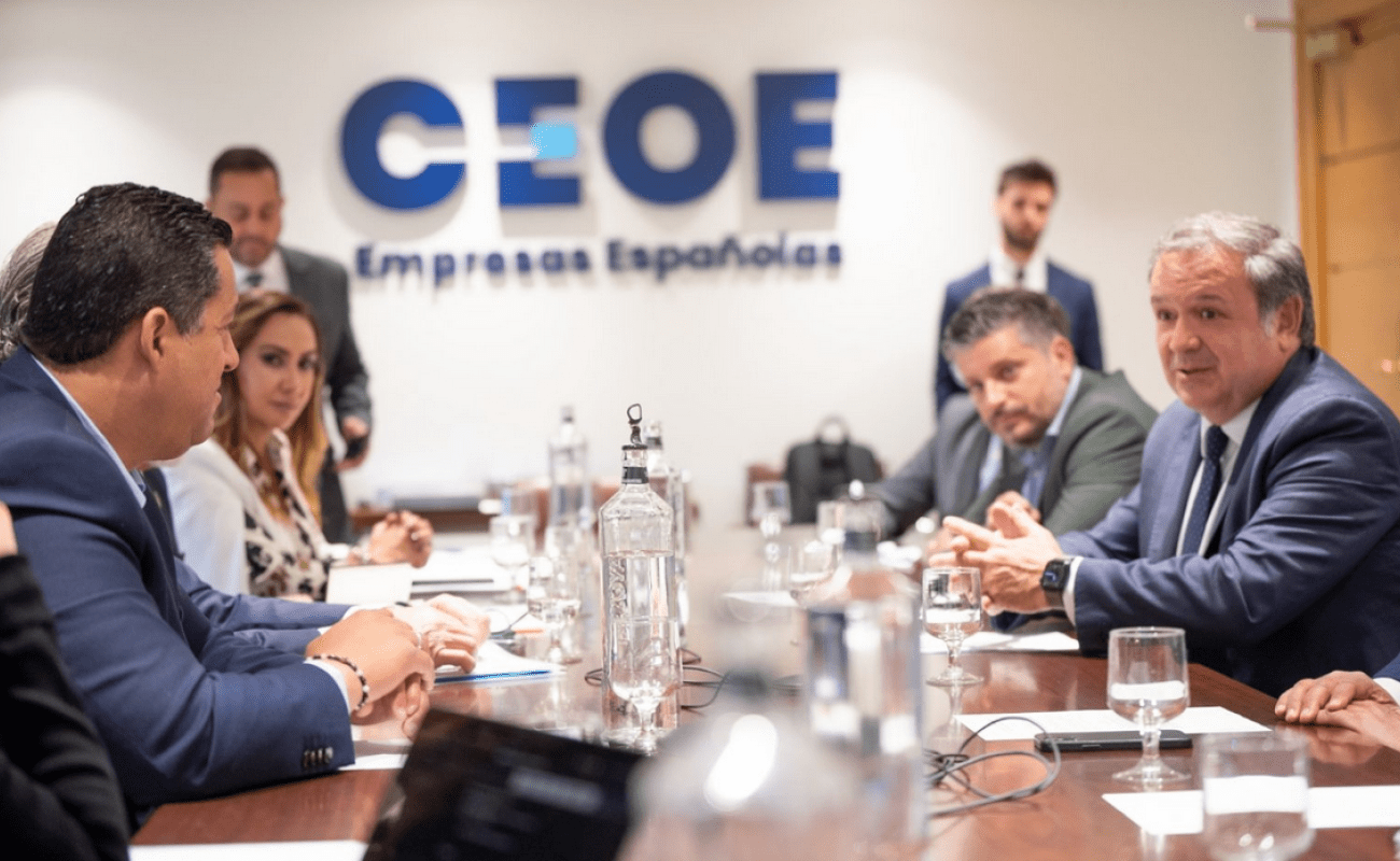 El secretario permanente de CEIB, Narciso Casado, durante la reunión con el gobernador de Guanajuato