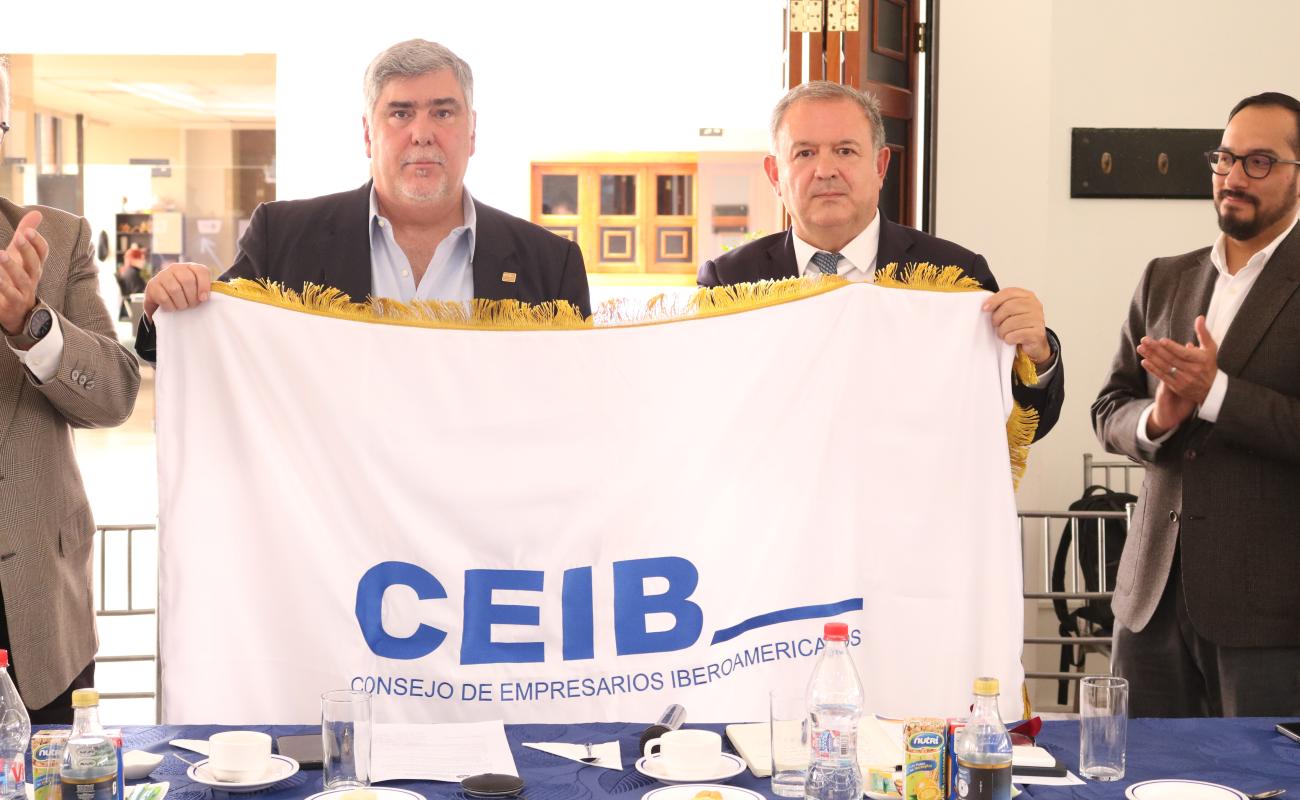 traspaso de presidencia pro tempore de CEIB a Francisco Jarrín