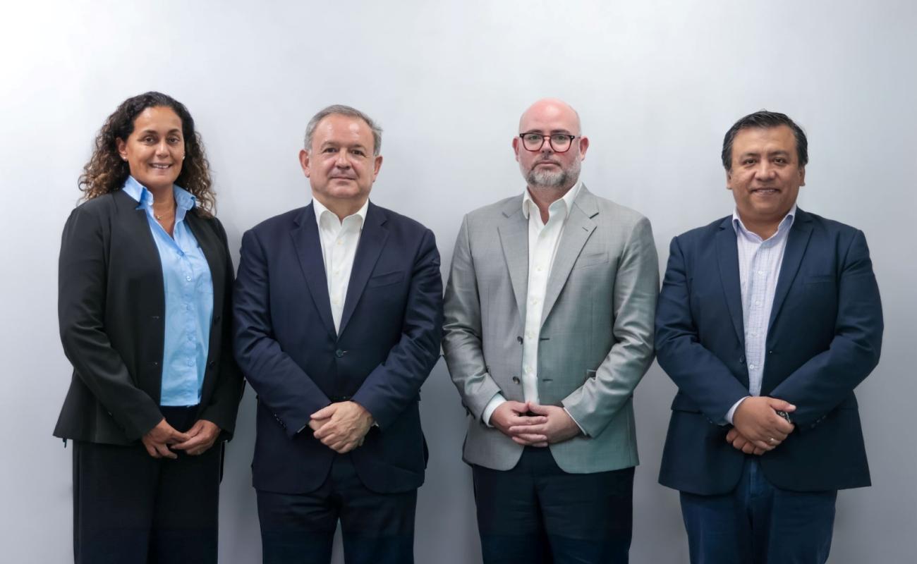 El secretario permanente de CEIB, Narciso Casado, junto a destacados representantes de CONFIEP en Lima