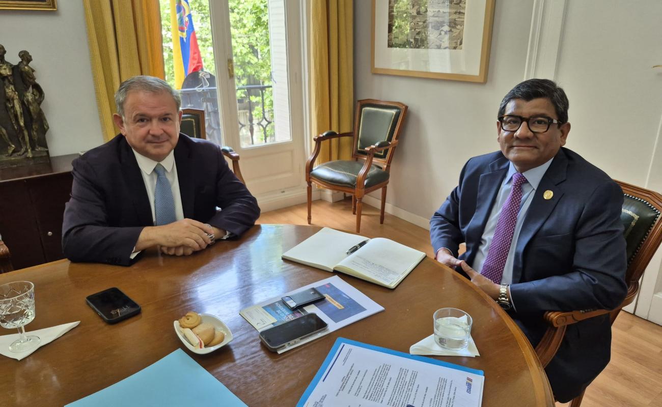 Narciso Casado durante su reunión con el ministro de Producción de Ecuador, Luis Alberto Jaramillo