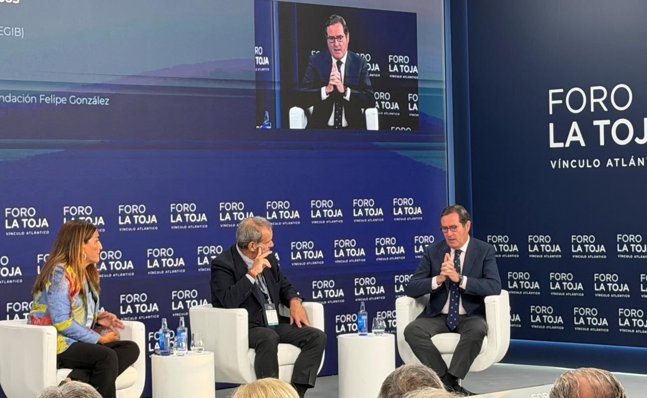 El presidente de CEOE y de CEIB, Antonio Garamendi, durante su intervención en el Foro de La Toja