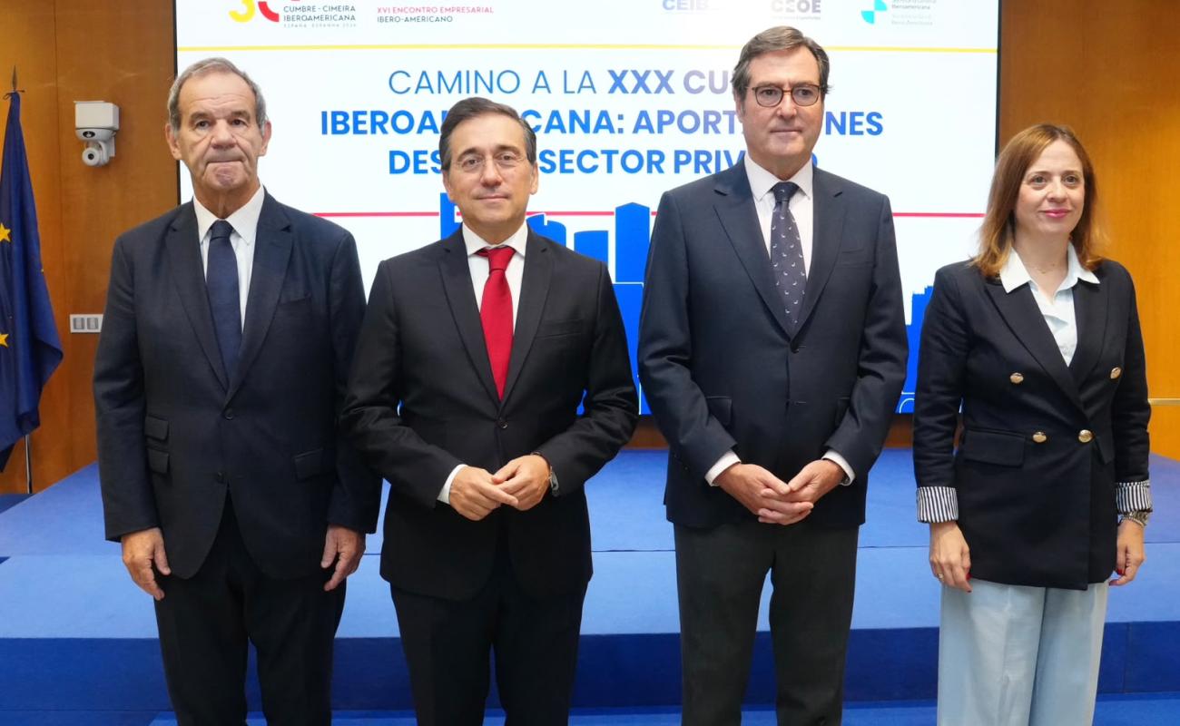 Andrés Allamand, José Manuel Albares, Antonio Garamendi y Amparo López durante la presentación del XVI Encuentro Empresarial Iberoamericano
