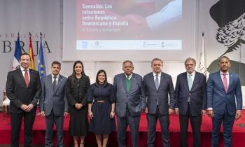 Participantes en el Foro Conexión