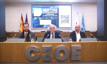 Matías Fernández, Miguel Garrido y Fermín Albadalejo en la apertura del Congreso FIJE-CEIB 2023