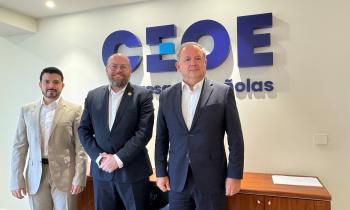 Narciso Casado junto a David Cabrera y Eduardo Alonzo de CENPROMYPE
