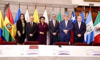 Participantes en la presentación del XV Encuentro Empresarial en Quito