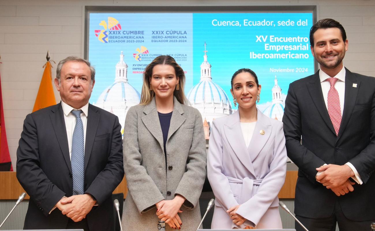 El secretario permanente de CEIB junto a los ministros ecuatorianos durante el Encuentro Empresarial